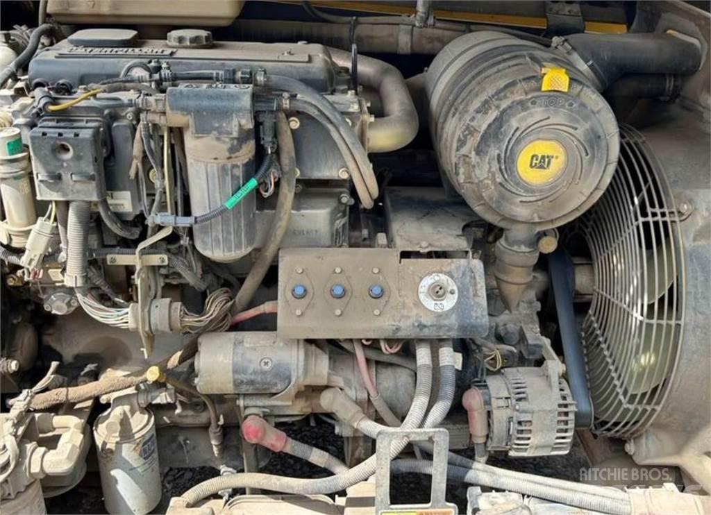 CAT TH460B Kurottajat