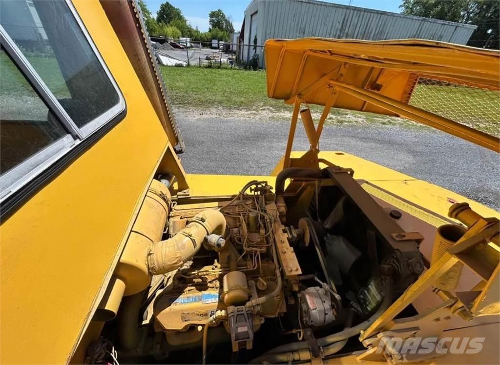 CAT V300 Muut haarukkatrukit