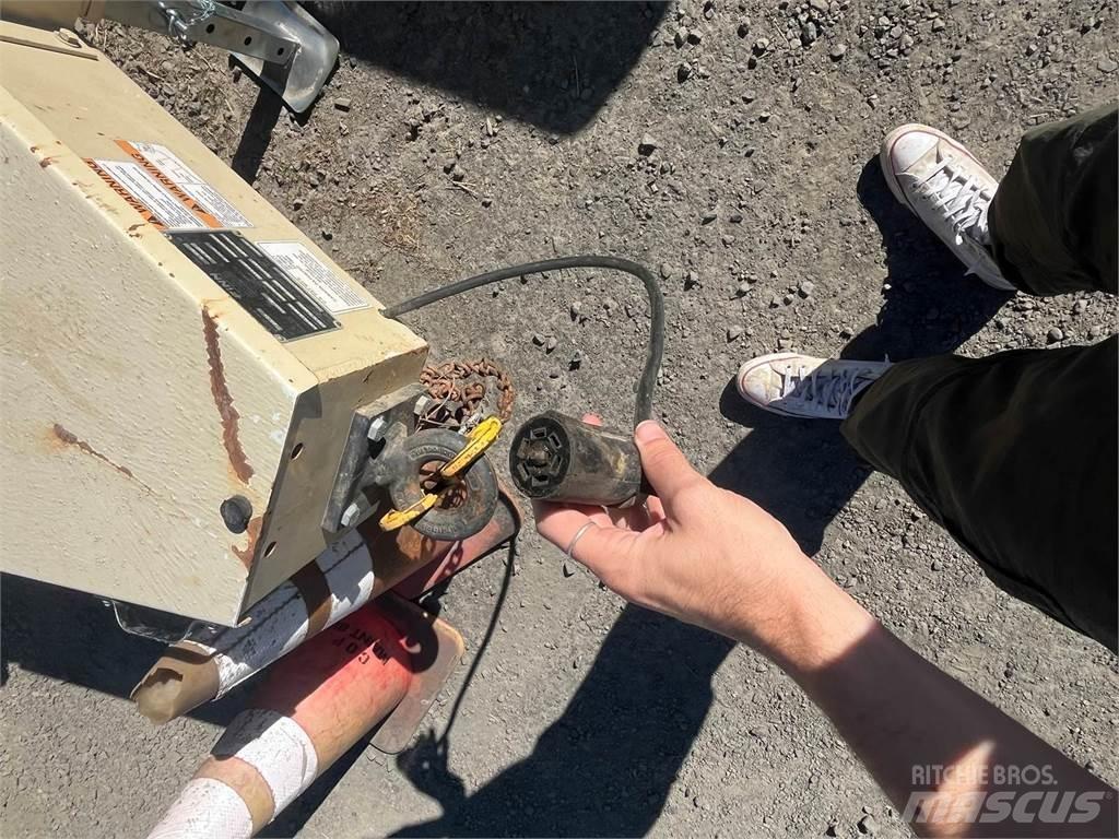 Finn T75T Kääntöpöydät, kuljettimet ja siirtokoneet