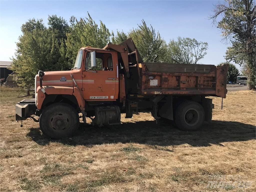 Ford 8000 Sora- ja kippiautot