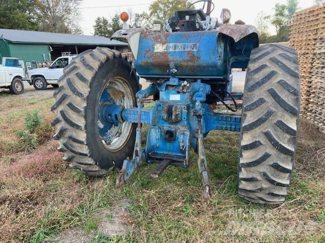 Ford 8000 Traktorit
