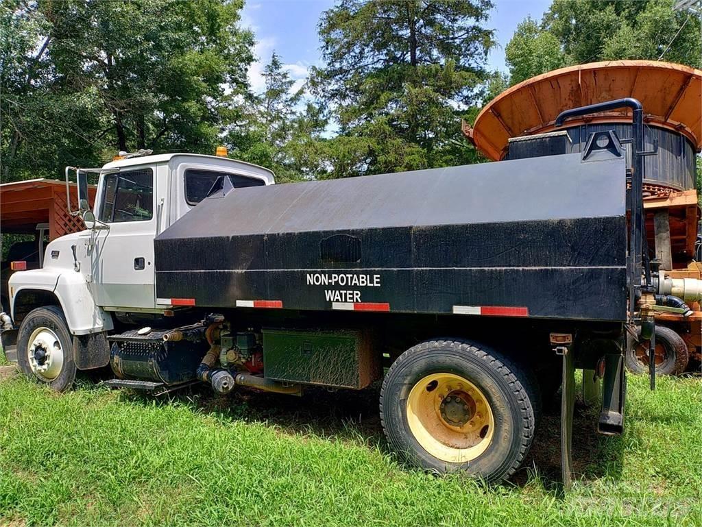 Ford 8000 Säiliöautot