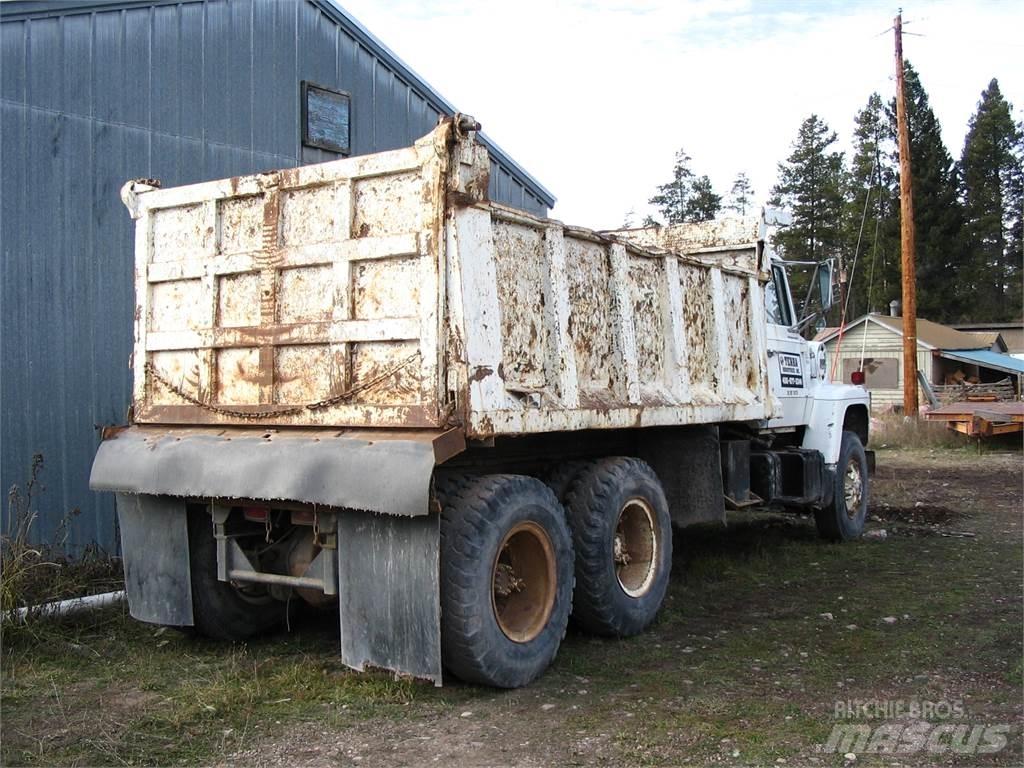 Ford 8000 Sora- ja kippiautot