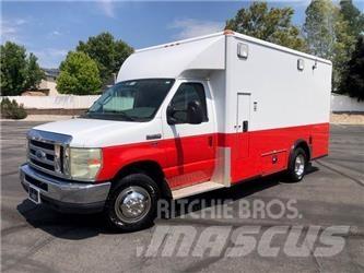 Ford E-450 Ambulanssit