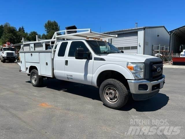 Ford F-350 Tienhoitoautot