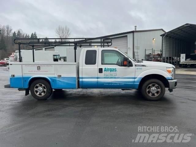 Ford F-350 Tienhoitoautot