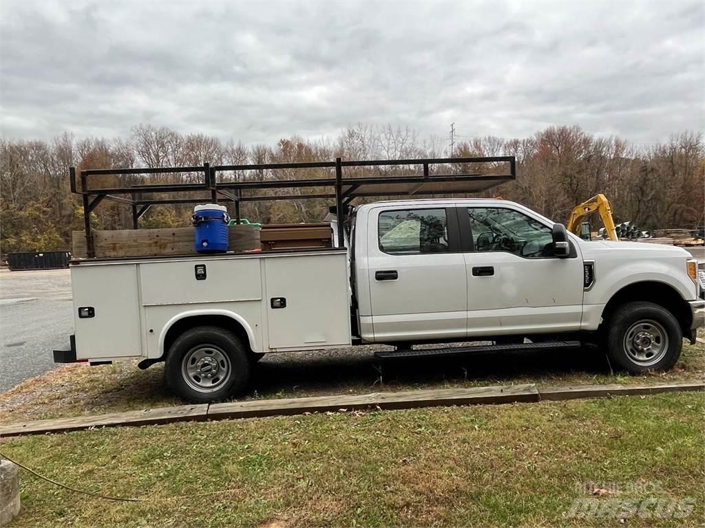 Ford F-350 Tienhoitoautot