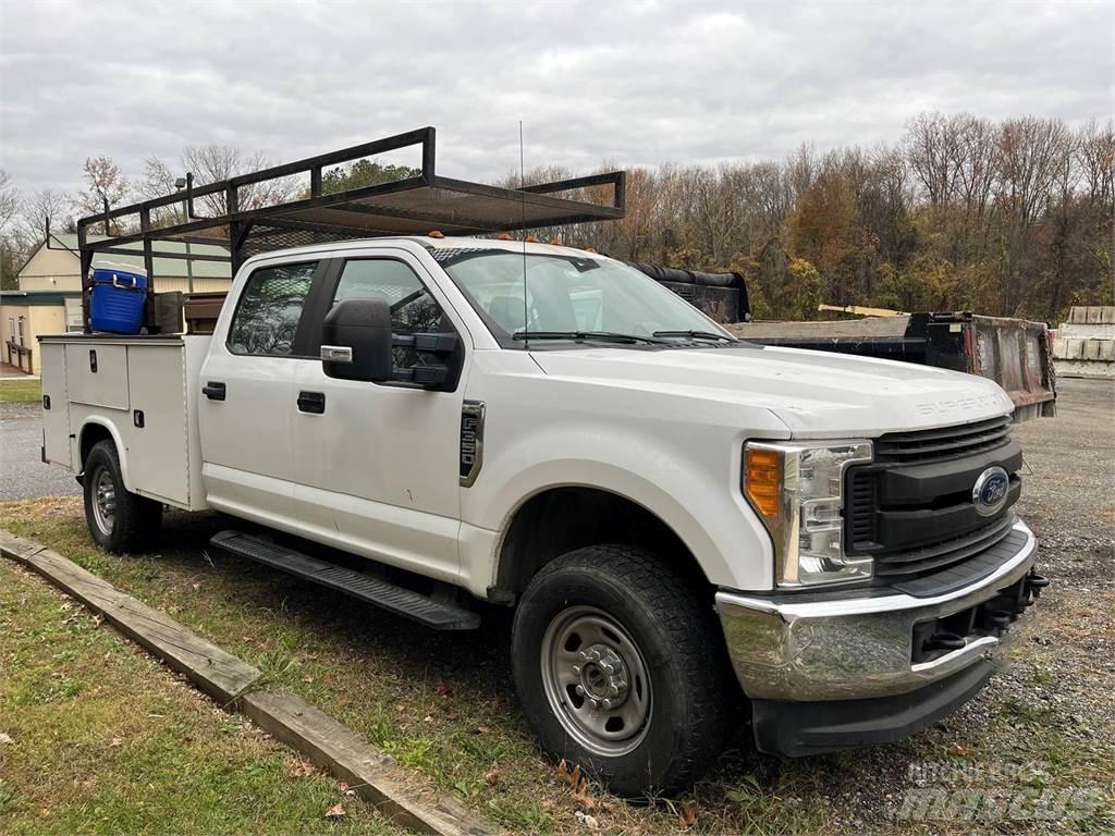 Ford F-350 Tienhoitoautot