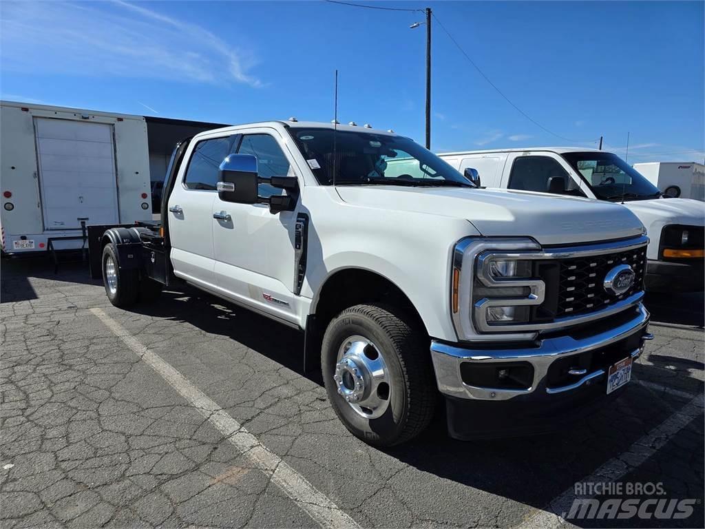 Ford F-350 Lava-autot