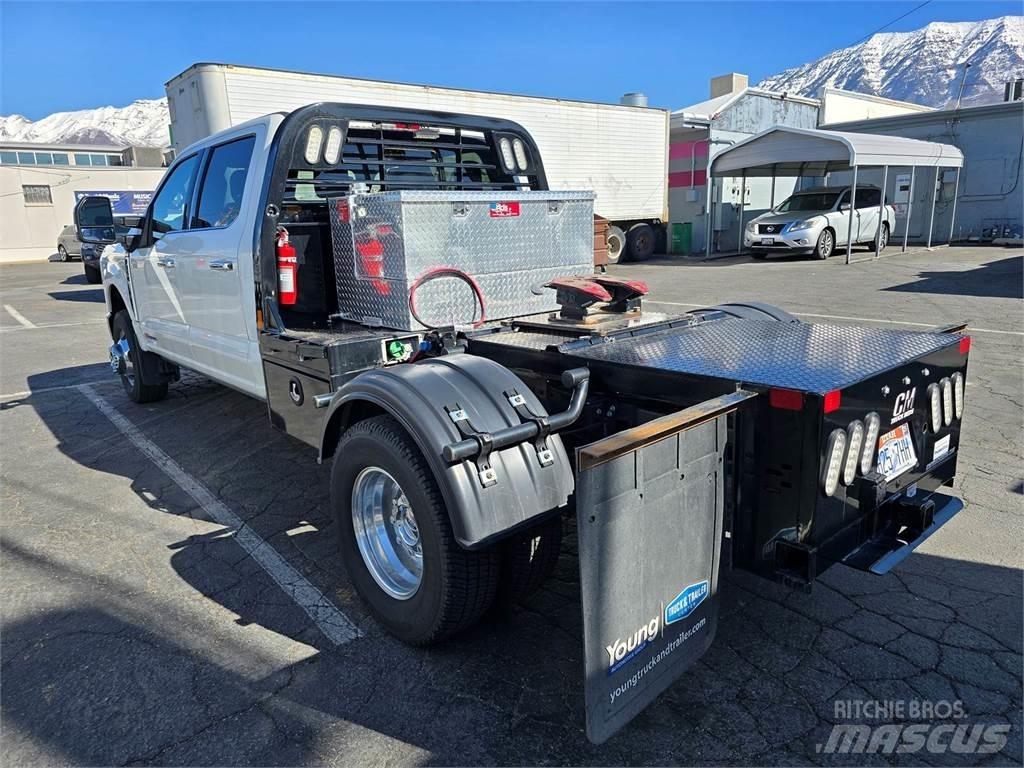 Ford F-350 Lava-autot
