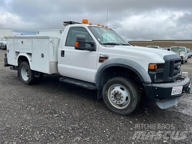 Ford F-450 Tienhoitoautot