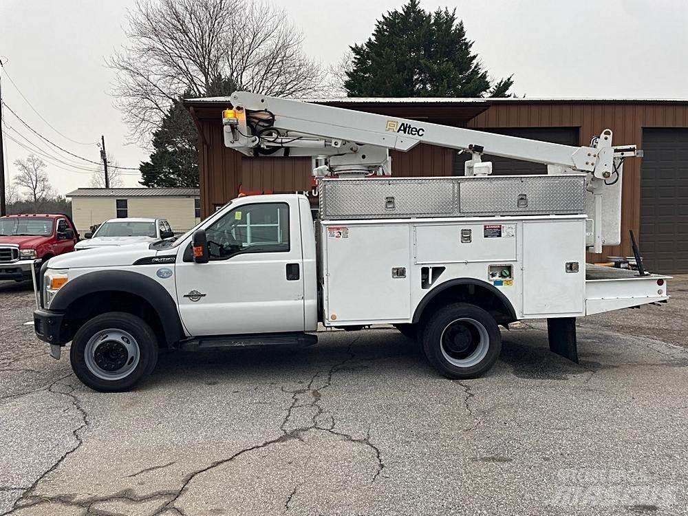 Ford F-450 Nostolava-autot