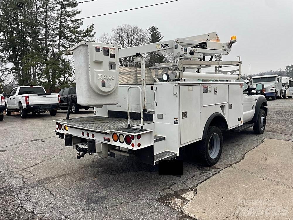 Ford F-450 Nostolava-autot