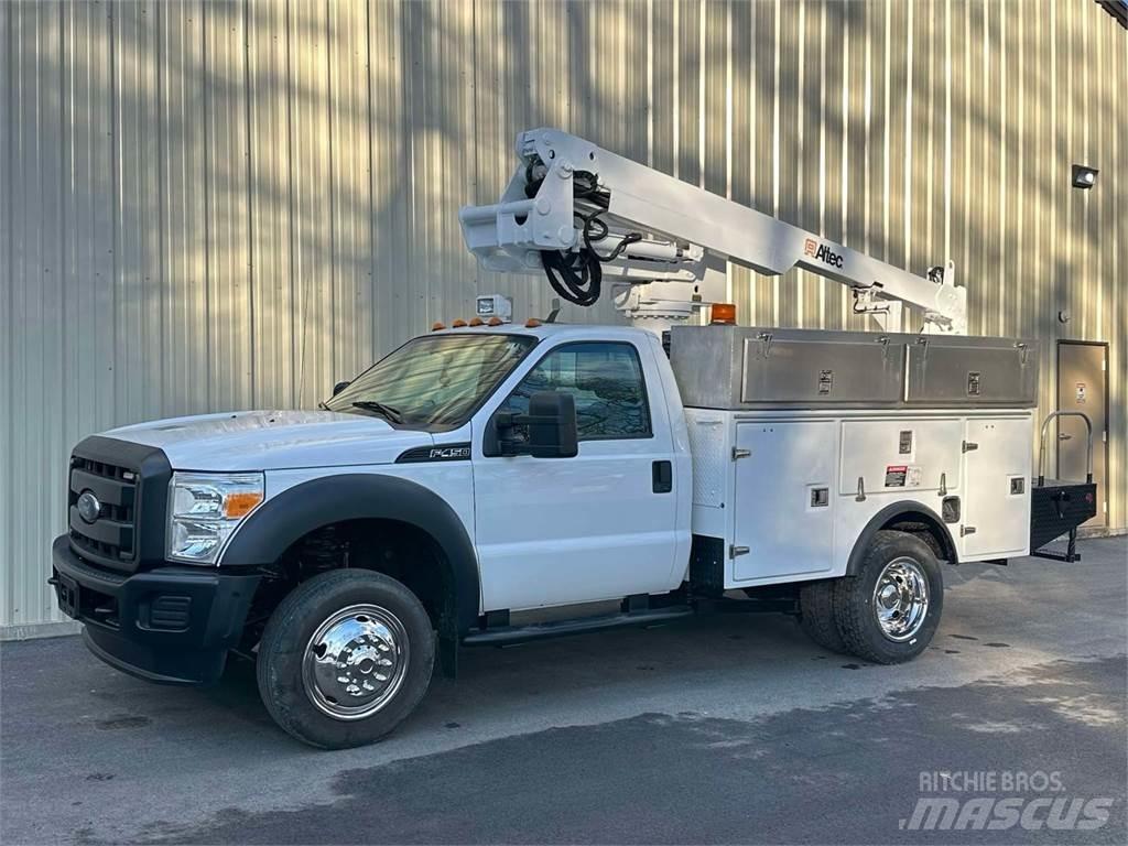 Ford F-450 Nostolava-autot