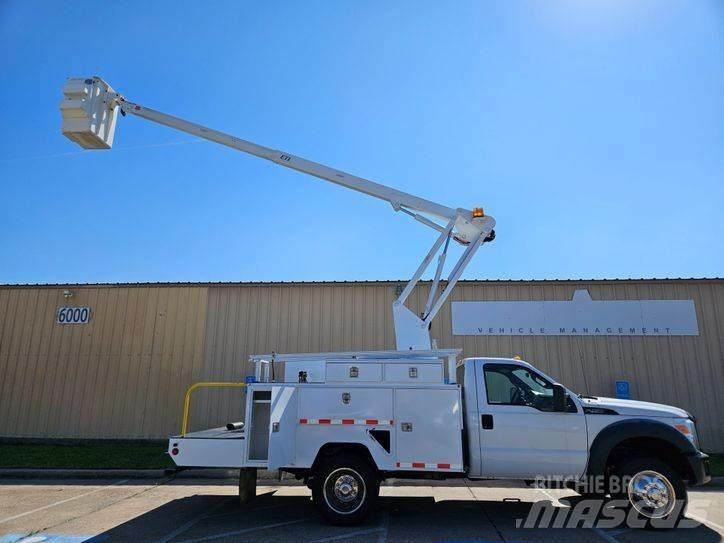 Ford F-450 Nostolava-autot