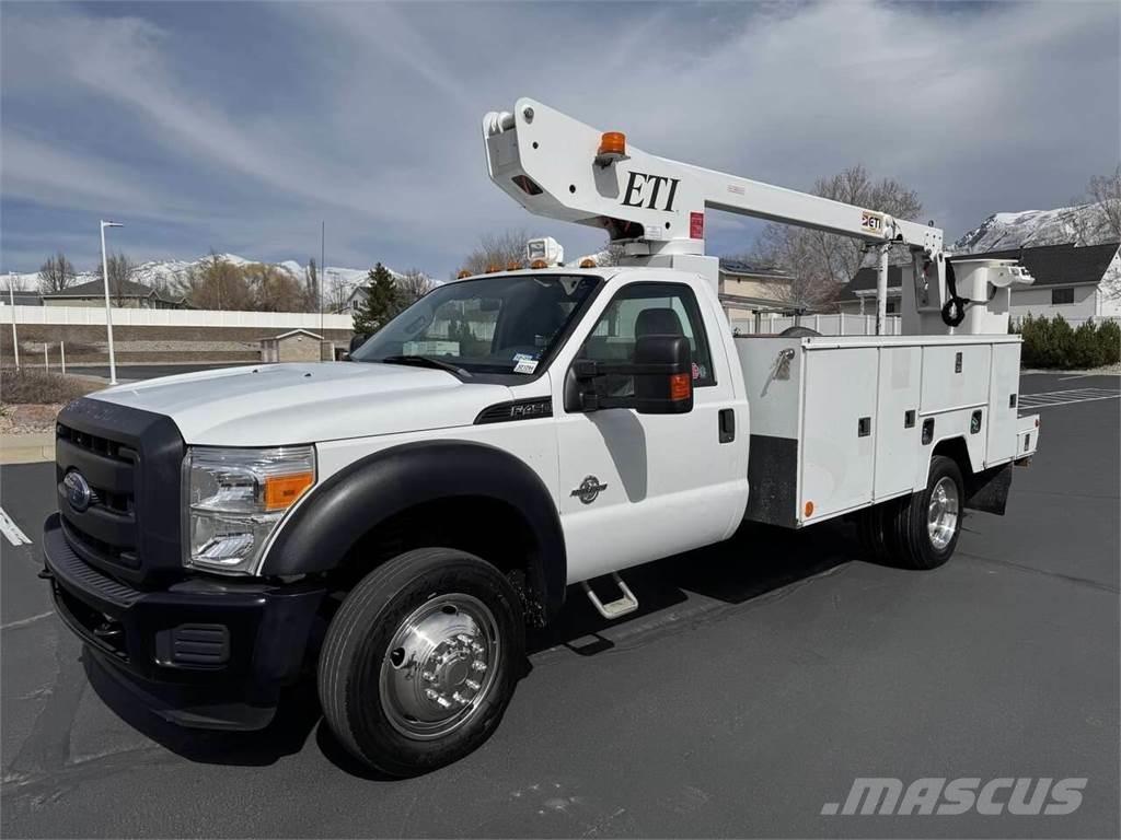Ford F-450 Nostolava-autot