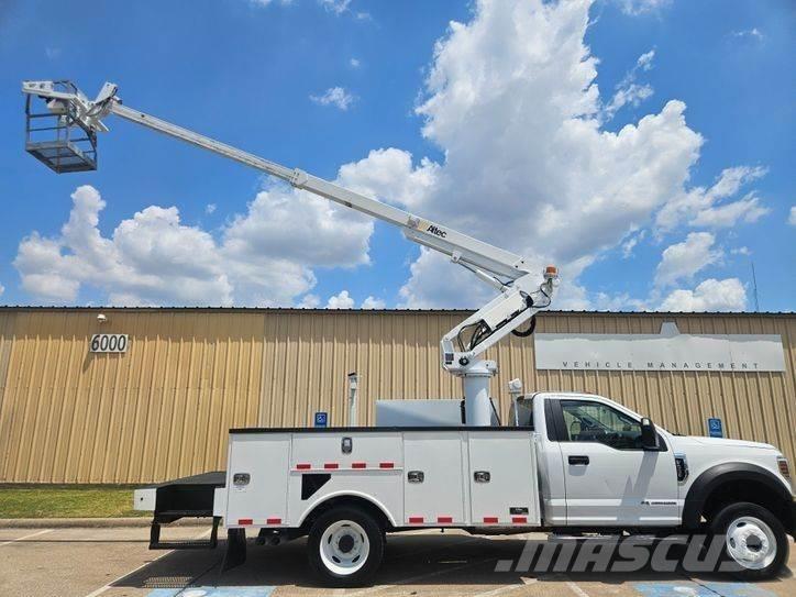 Ford F-450 Nostolava-autot