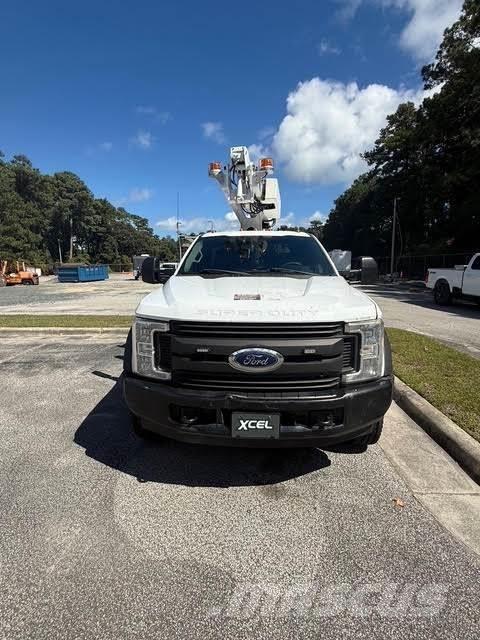 Ford F-450 Nostolava-autot