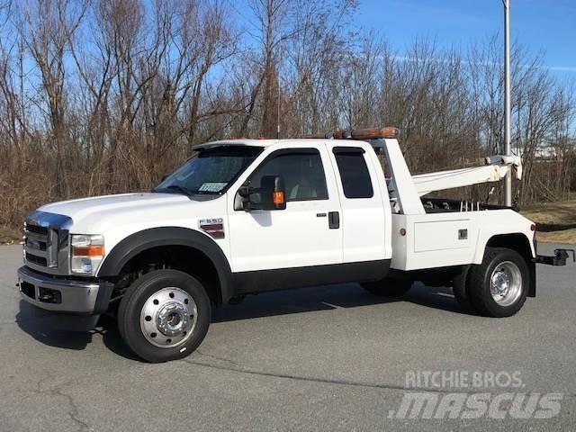 Ford F-550 Hinausautot