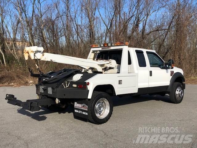 Ford F-550 Hinausautot