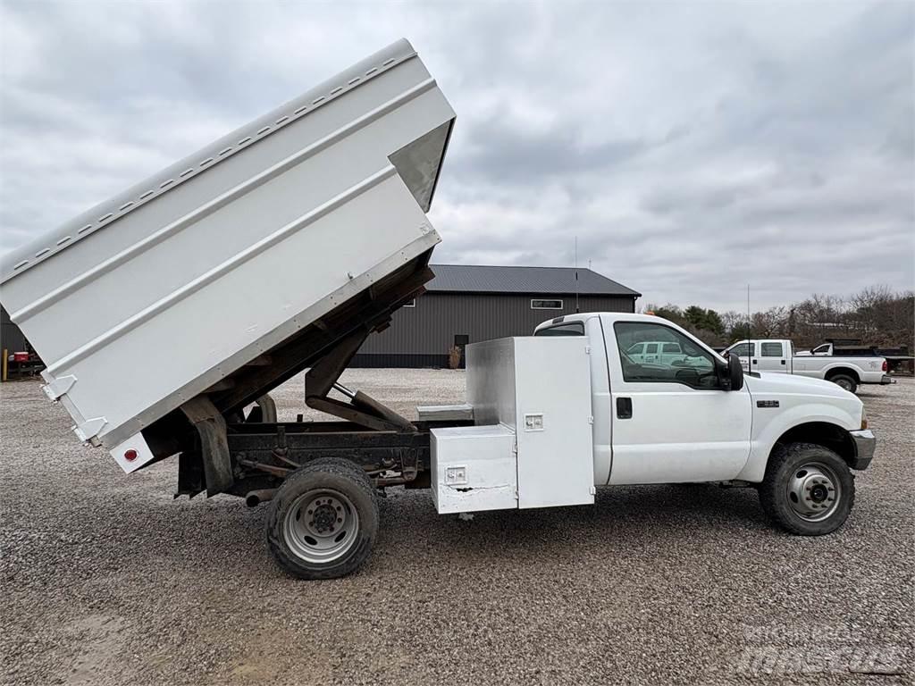 Ford F-550 Tienhoitoautot
