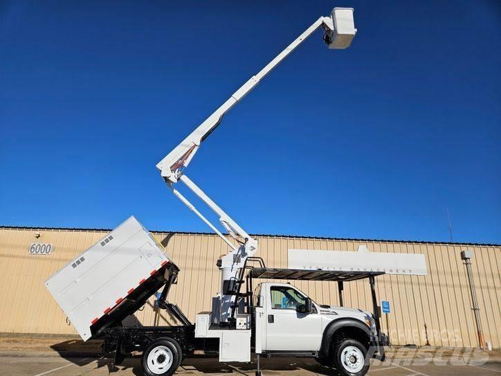 Ford F-550 Nostolava-autot