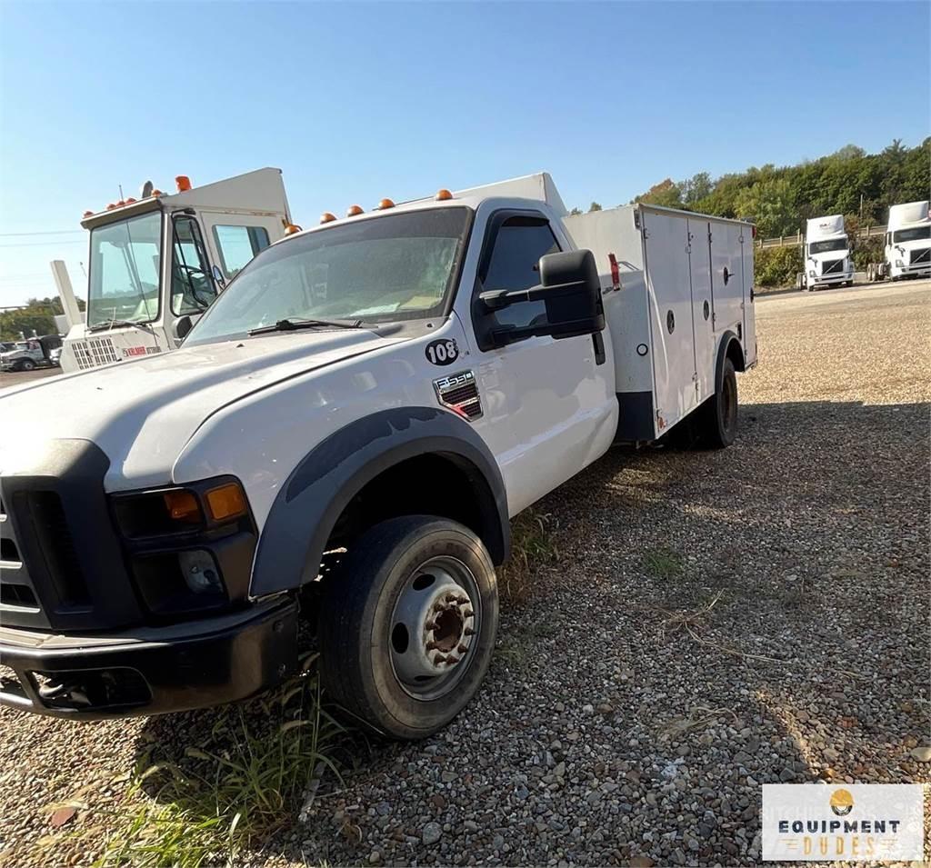 Ford F-550 Tienhoitoautot