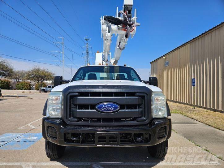 Ford F - 550 Nostolava-autot