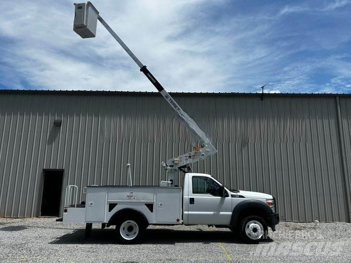 Ford F-550 Nostolava-autot