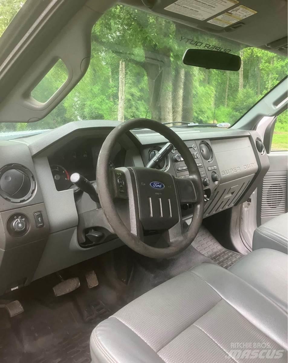 Ford F-550 Sora- ja kippiautot