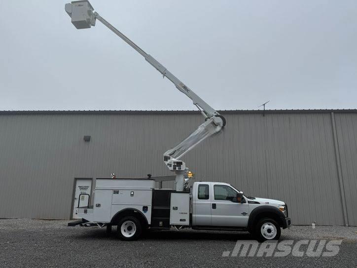 Ford F-550 Nostolava-autot