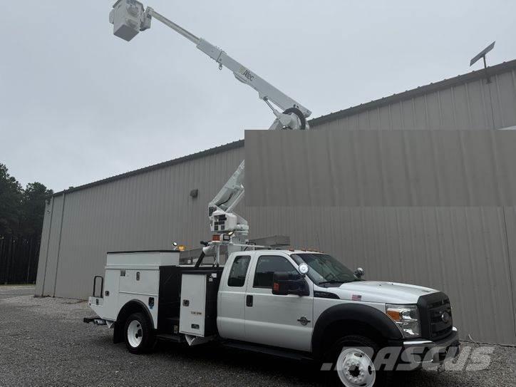 Ford F-550 Nostolava-autot