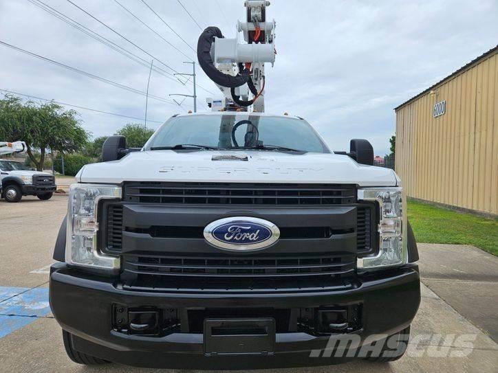 Ford F-550 Nostolava-autot