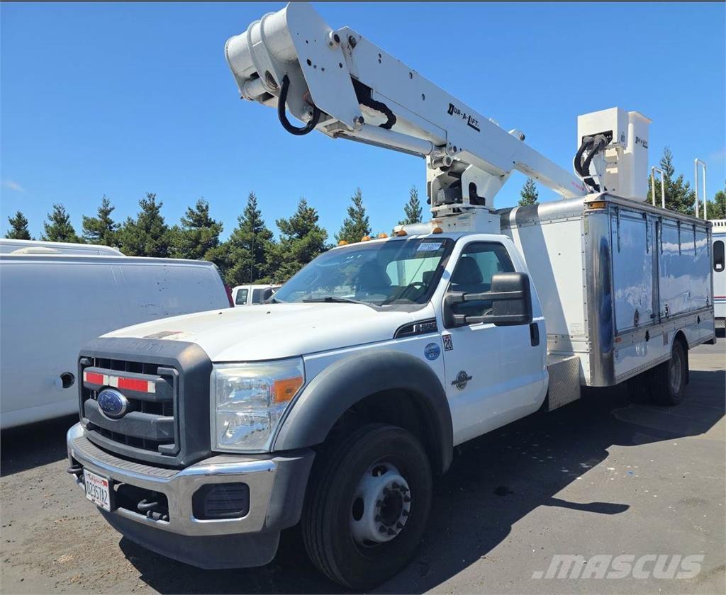 Ford F-550 Nostolava-autot