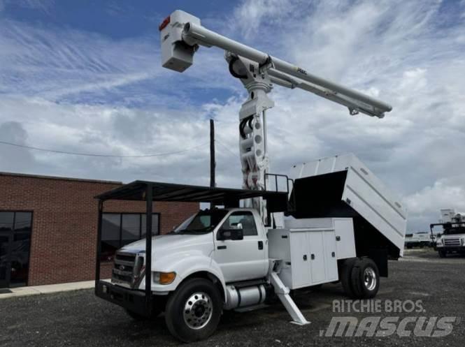 Ford F-750 Nostolava-autot
