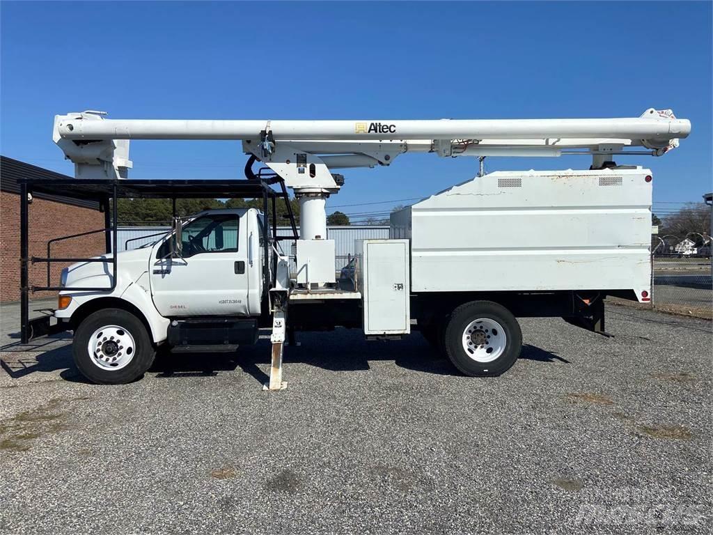 Ford F-750 Nostolava-autot