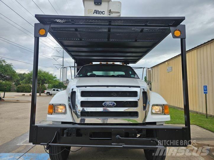 Ford F-750 Nostolava-autot