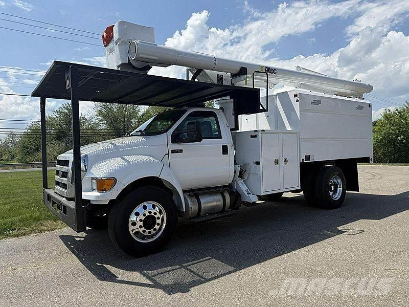 Ford F-750 Nostolava-autot