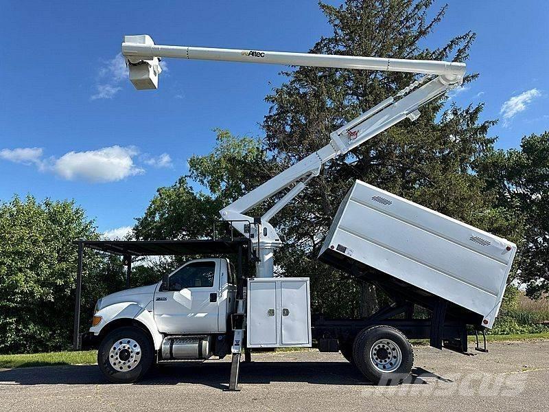 Ford F-750 Nostolava-autot