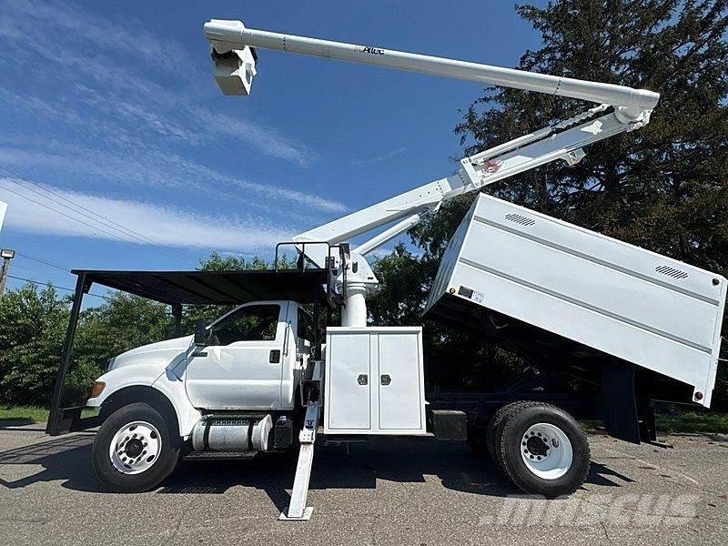 Ford F-750 Nostolava-autot