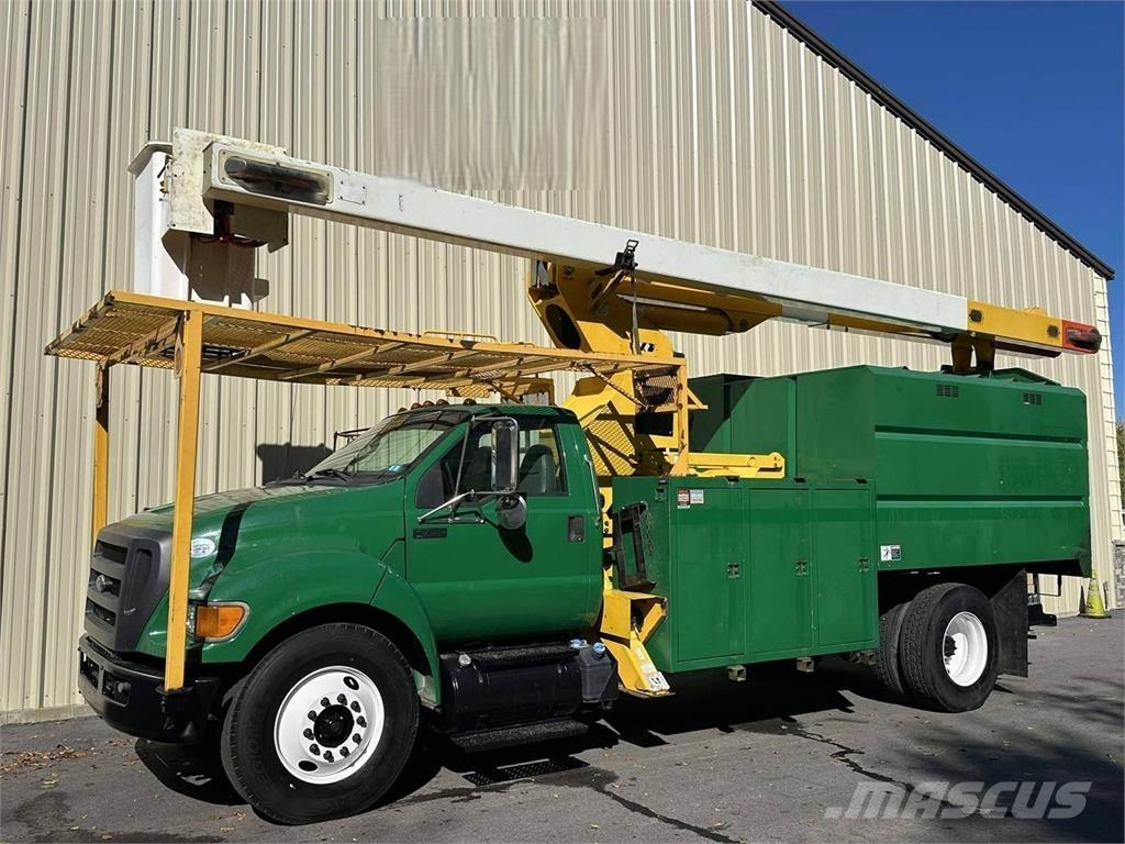 Ford F-750 Nostolava-autot