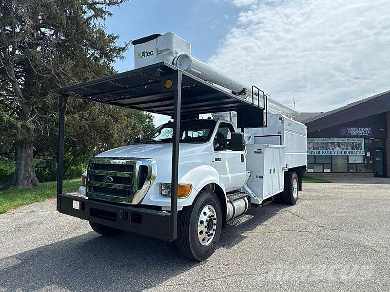 Ford F-750 Nostolava-autot