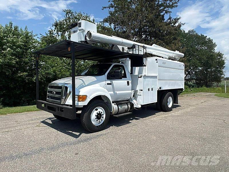 Ford F-750 Nostolava-autot