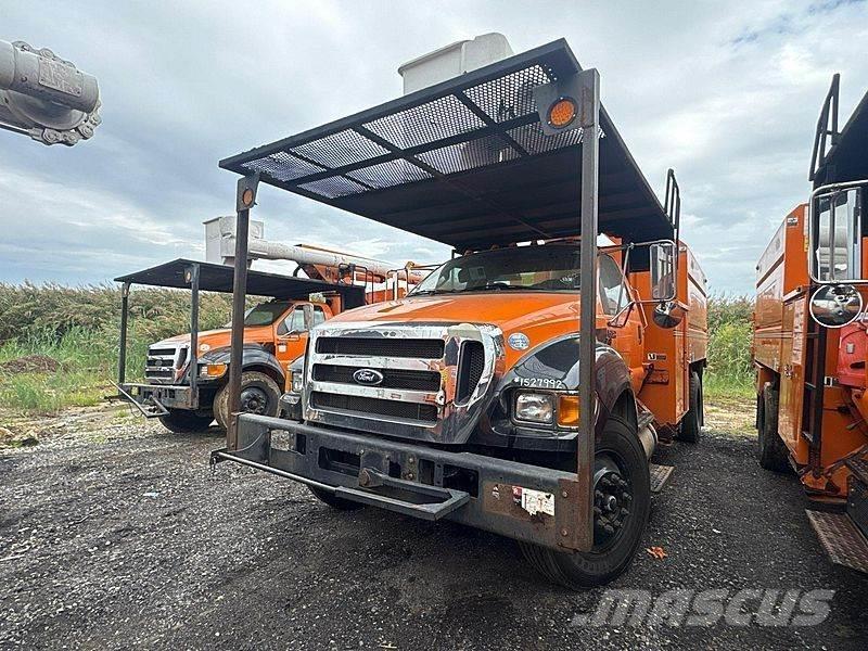 Ford F-750 Nostolava-autot