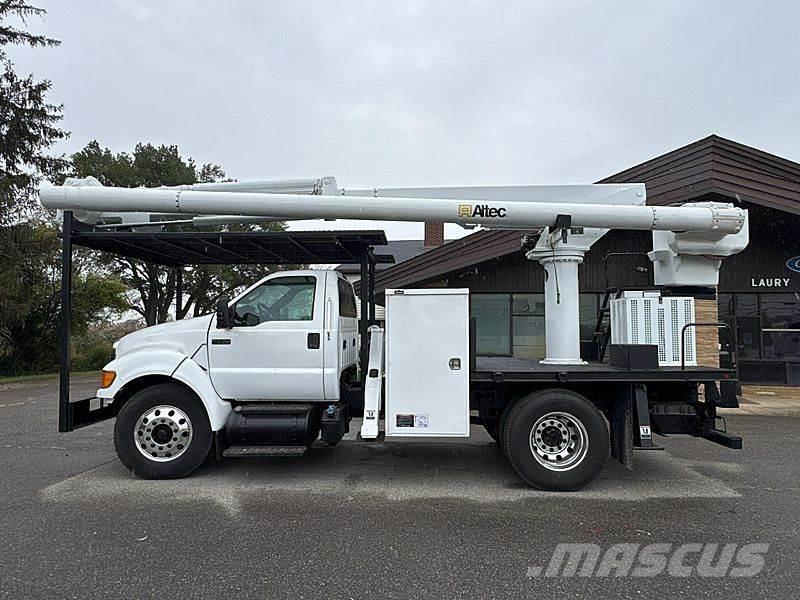 Ford F-750 Nostolava-autot