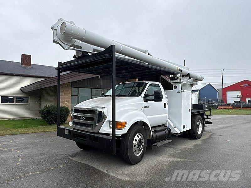 Ford F-750 Nostolava-autot