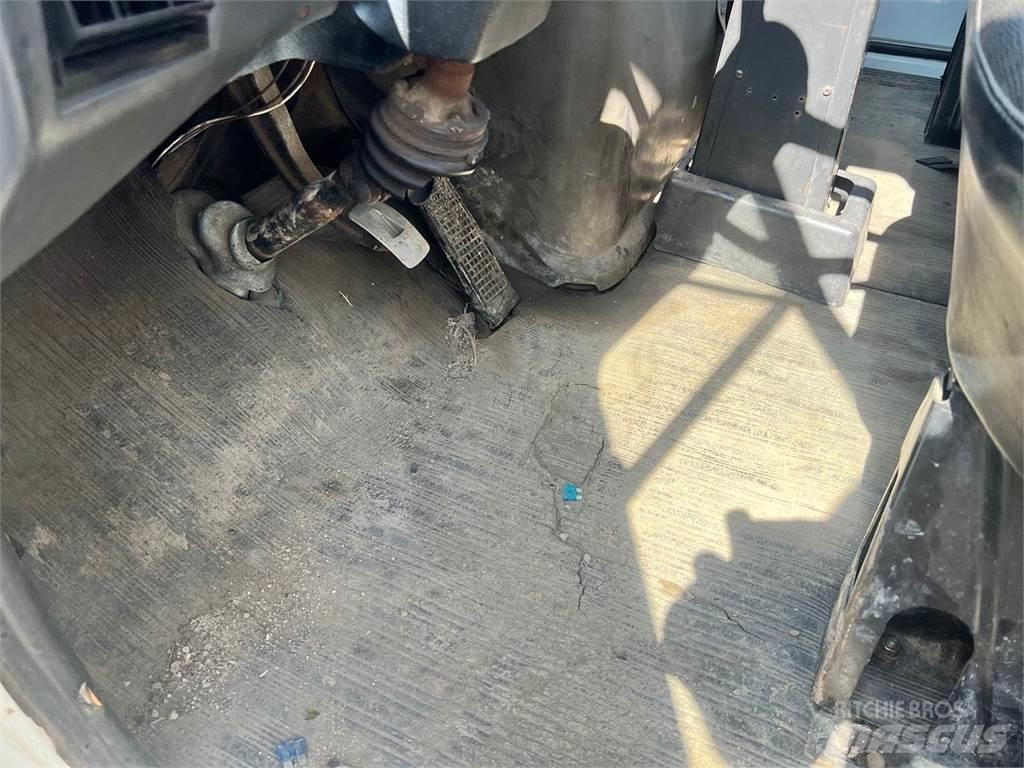 Ford L800 Paine-/imuautot