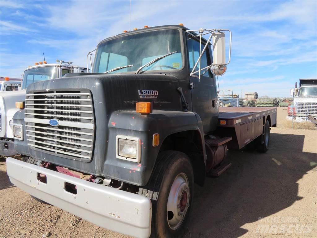 Ford L8000 Sora- ja kippiautot