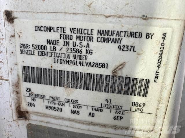 Ford L9000 Säiliöautot