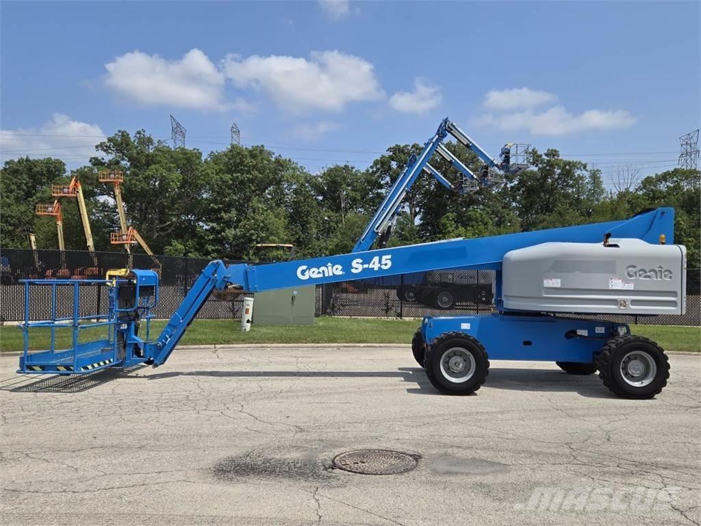 Genie S-45 Teleskooppipuominostimet